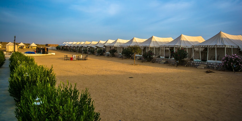 Desert campsites in Jodhpur are a popular attraction in Rajasthan and have several cultural performances and safaris