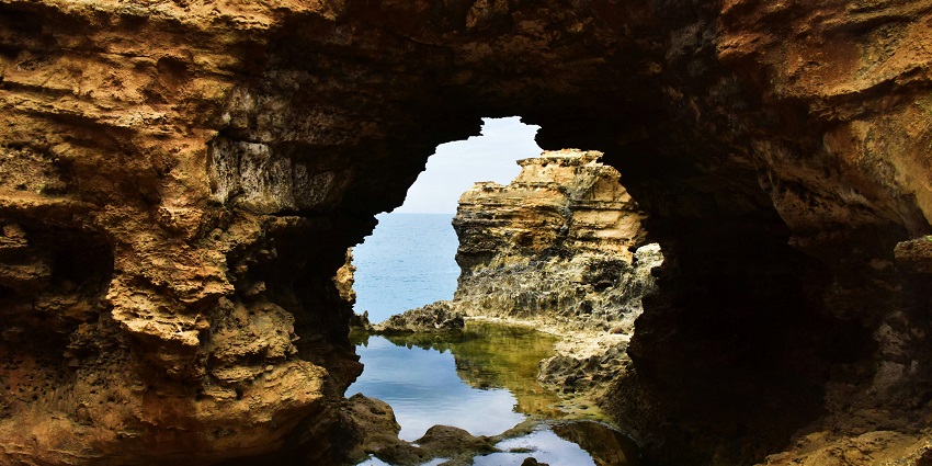 Intricate details on the Ahobilam Caves, a view to die for.