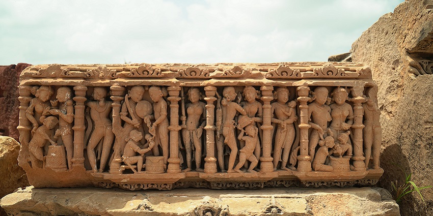 View a fragment of the wall of the Harshnath Temple in Rajasthan when visiting here