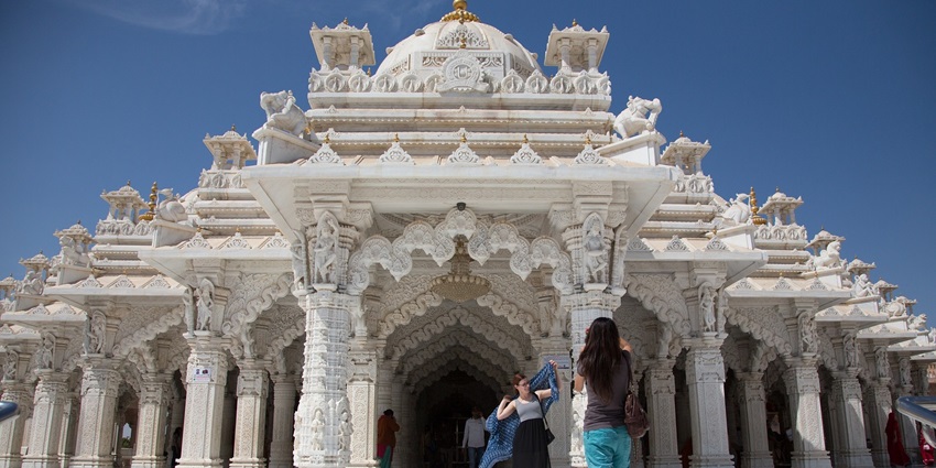 The temple showcases stunning architecture and rich spiritual heritage
