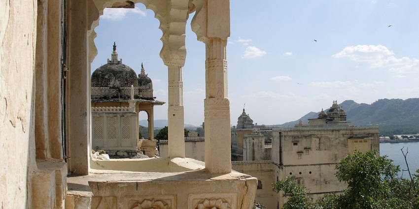 Jungle Safari Udaipur ranges from INR 500 Indians to INR 1000 internationals; book in advance.