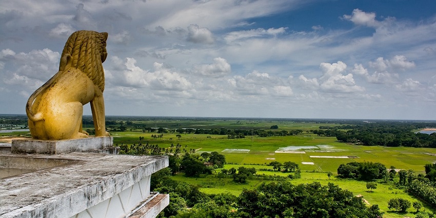 There are several things to consider while visiting Tara Tarini Temple in Odisha.