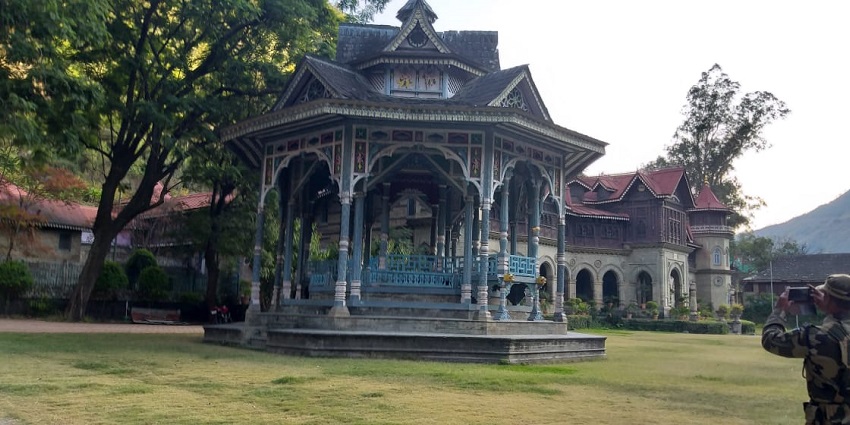 Padam Palace is an architectural marvel with a tin roof and royal chambers.