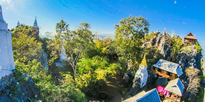 An image of Pahadi Mandir which is one of the most stunning views among tourist places.