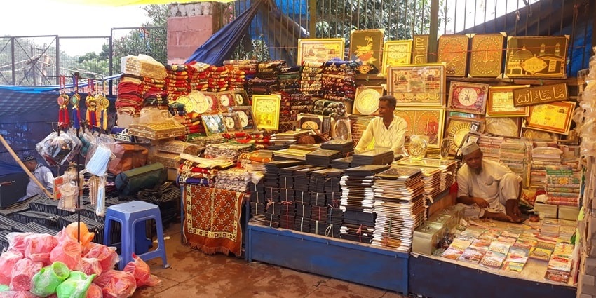 Shop for unique souvenirs and handicrafts at the Paharganj Market in New Delhi.
