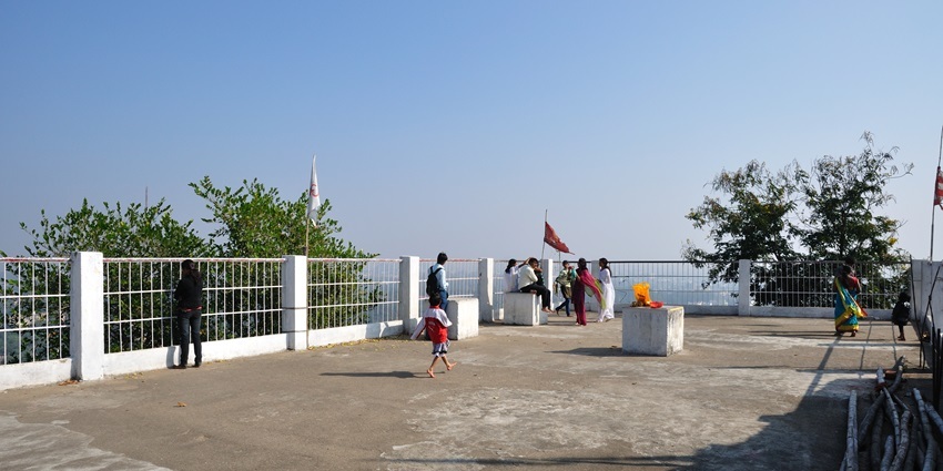 Viewpoint from Pahari Mandir at Ranchi Hill surrounded by trees and people resting