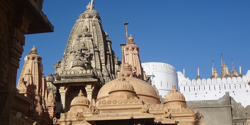 Palitana Jain Temple is one of the most stunning and beautiful Gujarat temples for all.