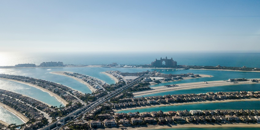 Palm Jumeirah is one of the best places for Bungee Jumping From Burj Khalifa Dubai.