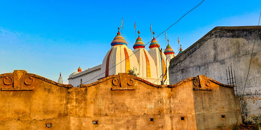 A modern-era Hindu temple dedicated to five major regional traditions, including Jagannatha.