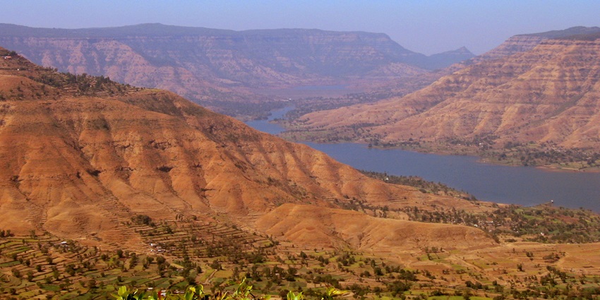 A picture of the scenic views of Maharashtra’s ghats from the Panchgani Hills