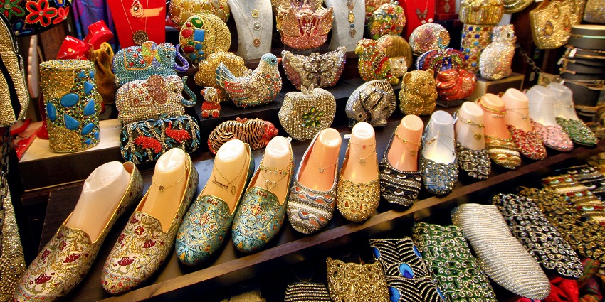 Pankaj Arcade is, undoubtedly, one of the best places for wedding shopping in Surat.