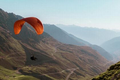 Enjoy paragliding in Jaipur for stunning views of forts and desert landscapes.