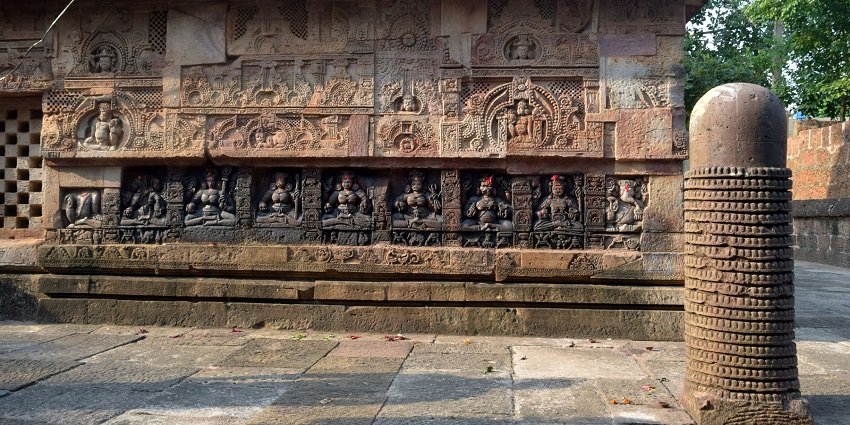 One of the Shiva Temples in Odisha, Parsurameswar Temple showcases the artistic excellence of its time.