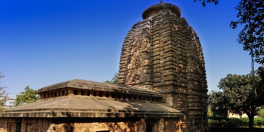 The Parsurameswara Temple features exquisite carvings and traditional architecture.