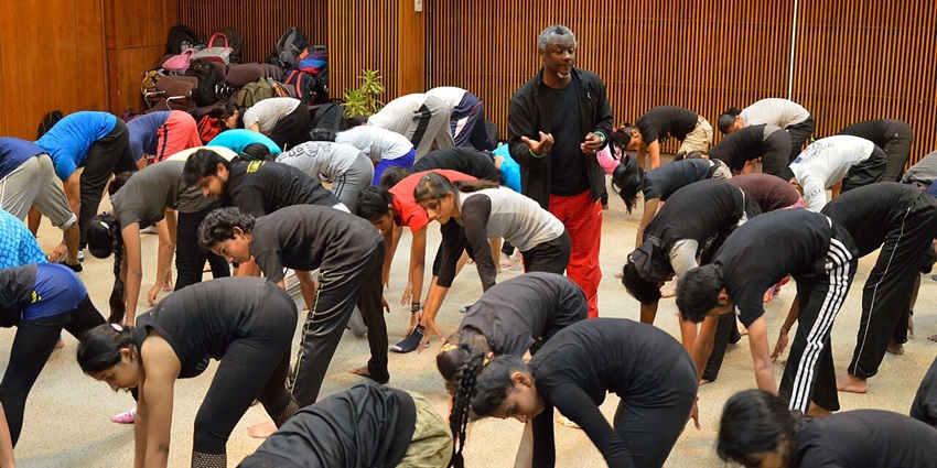 Participate in dance or art workshops for a great experience of the art and culture of Goa.
