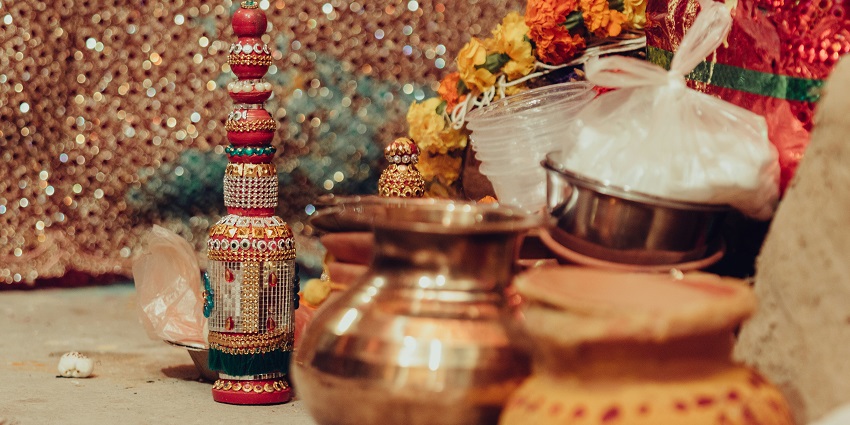 Image of pooja ingredients in the temple, an ideal experience for spiritual tourists