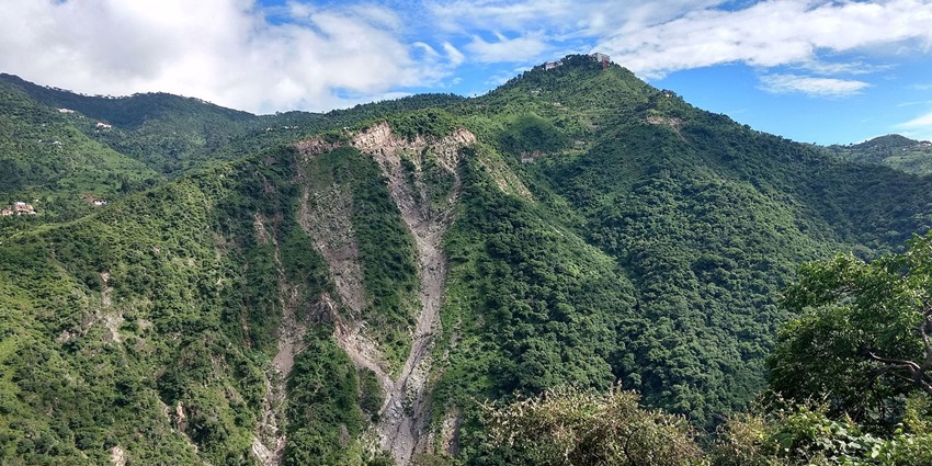 A mesmerising view of Parwanoo, one of the top hill stations near Ludhiana.