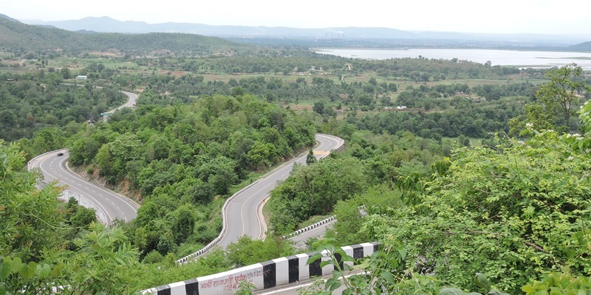 An aerial picture of a serene valley in Ranchi with lush greenery all around the place