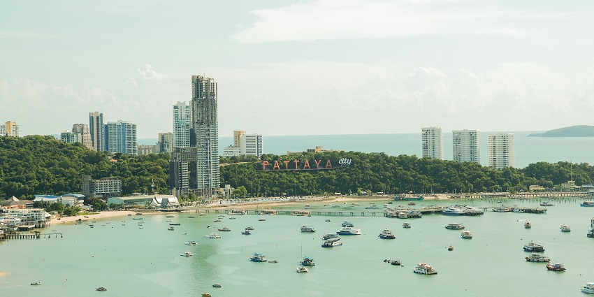 An aerial panoramic view for parasailing in Pattaya Beach with its clear waters.