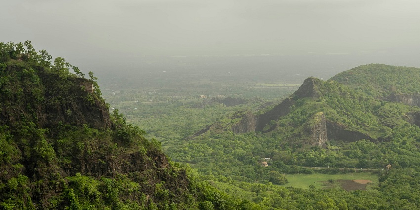 Pavagadh Hill is one of the most breathtaking places for trekking in Gujarat for all.