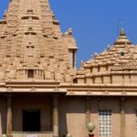 Pay tribute to the sacred temples in Bihar which are known for their religious significance.