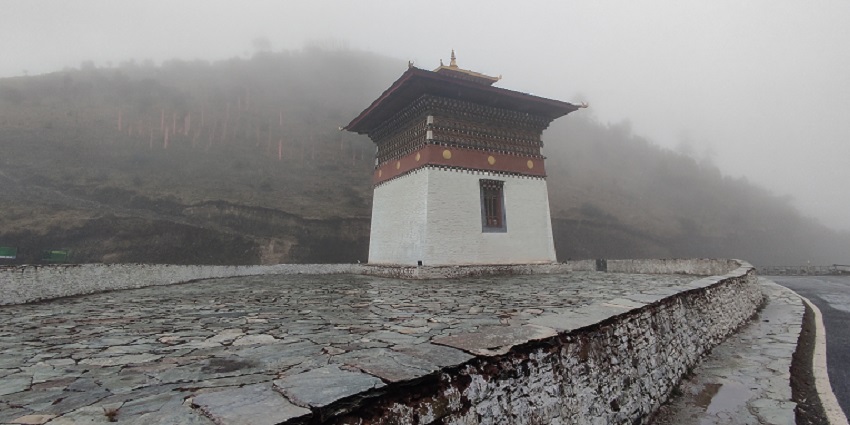 Pele La Pass, a stunning mountain pass en route to Jigme Singye Wangchuck National Park, offering breathtaking views.