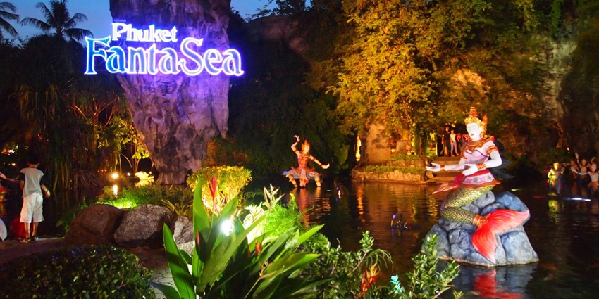 Exploring Fantasea Show is one of the top things to relish Phuket nightlife for singles.