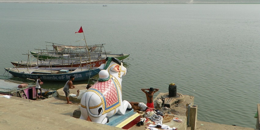 An image of Pind Daan Ghat which is a holy place to visit on your trip to Bihar, India.
