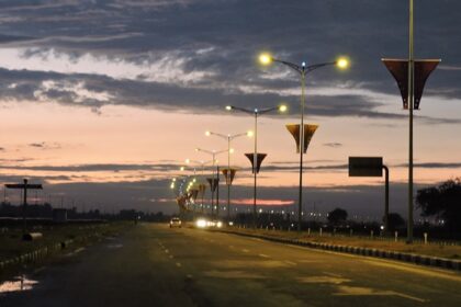 A beautiful view of Chandigarh International Airport road located in Mohali.