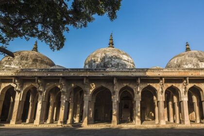 View of a masjid in Chanderi, one of the best places to visit near Gwalior