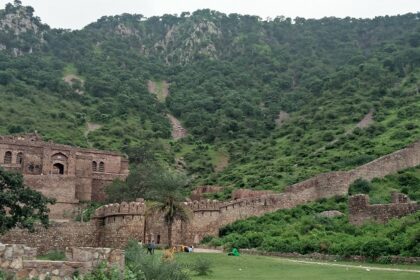 Majestic view of the Bandhavgarh fort, one of the best places to visit near Indore