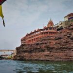 A beautiful view of the Narmada River from Maheshwar Fort, one of the best places to visit near Madhya Pradesh