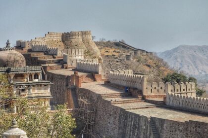 A serene view of Kumbalgarh Fort, known for having the second longest wall after the Great Wall of China