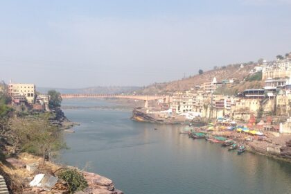 There are many places to visit near Omkareshwar within 100 km for a fulfilling trip.