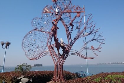 Scenic view of Bhopal's lakes, monuments, and vibrant markets - things to do in Bhopal