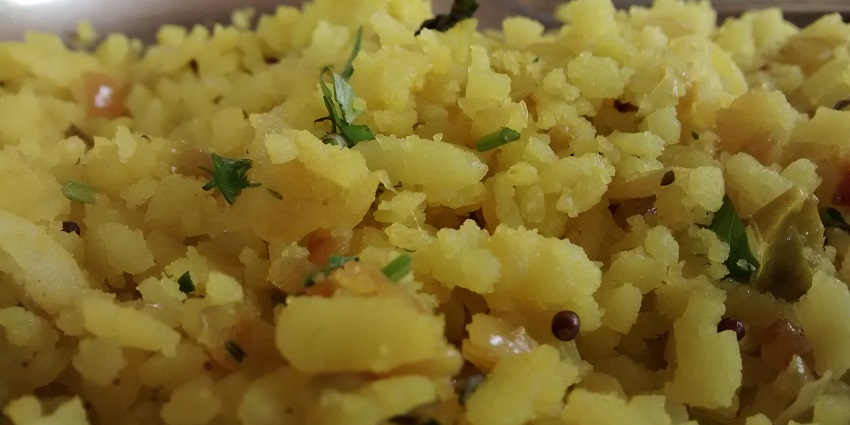 Poha is the famous food in Pushkar.