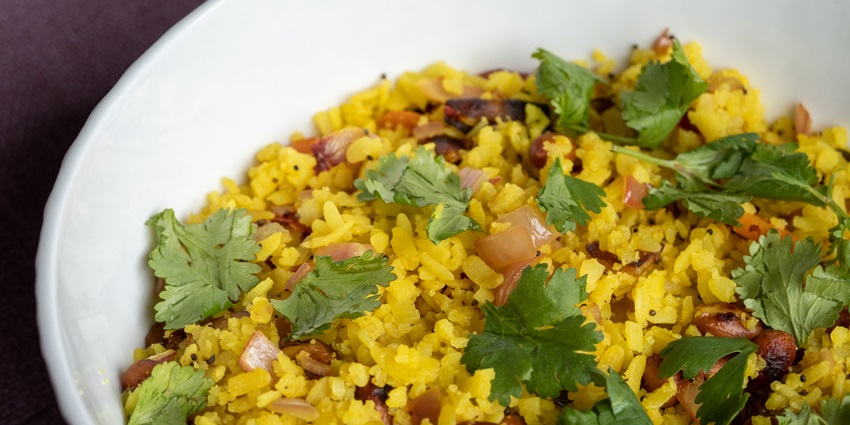 Poha is the ideal breakfast choice for many locals as well as tourists wandering the city streets