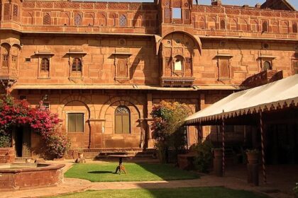 Picturesque view of the Pokhran Fort features historical aspects and beautiful architecture