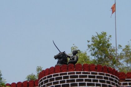 A view of Ponda Fort in Goa, showcasing its historic architecture and lush surroundings.