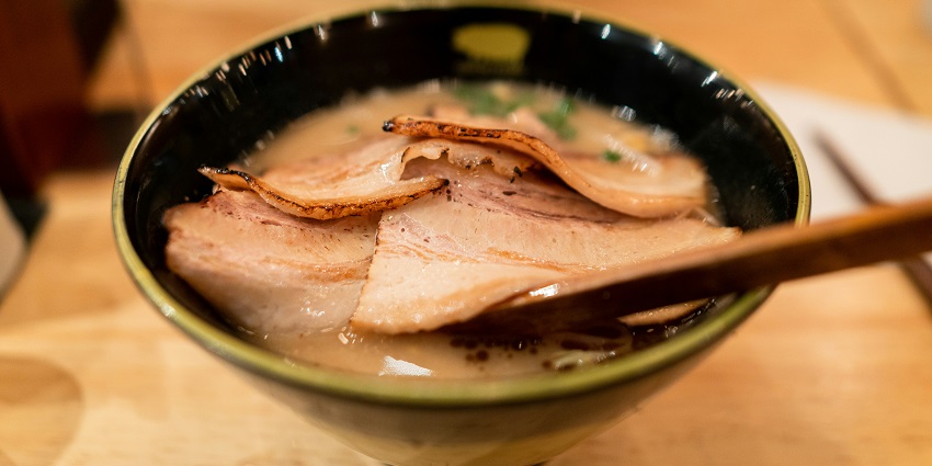 Rung Rueang Pork Noodles shop is one of the best places to visit for all travellers.