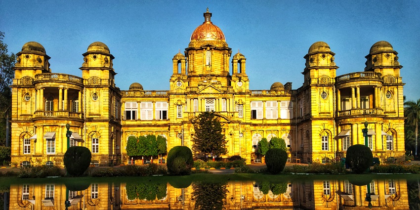 Pratap Vilas Palace with exquisite carvings and architectural grandeur is perfect for history lovers.