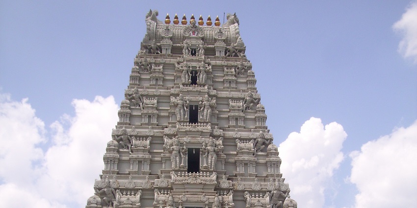 Prati Balaji Temple is known for its striking architecture and spiritual atmosphere.