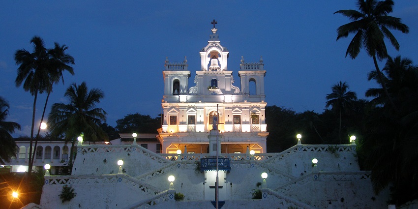 The church offers a glimpse of Portuguese architecture and designs and is dedicated to St. Thomas.