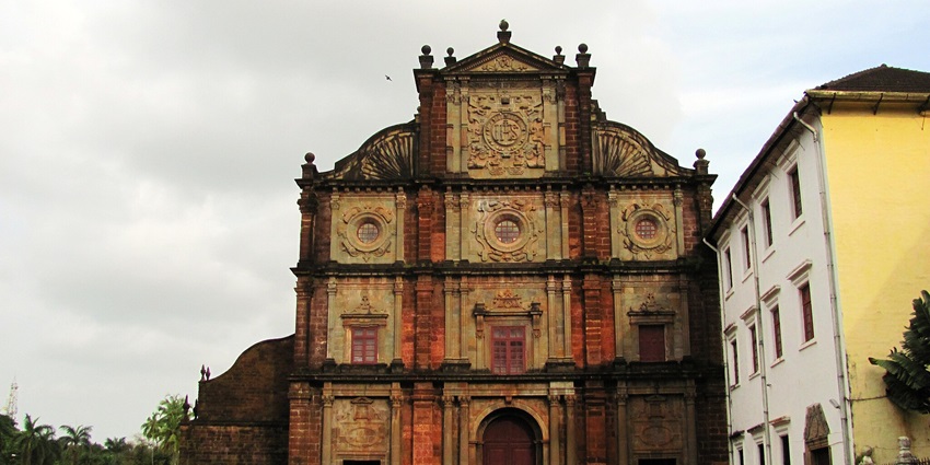 Enjoy the serene atmosphere of the Basilica Of Bom Jesus where you can pay your reverences