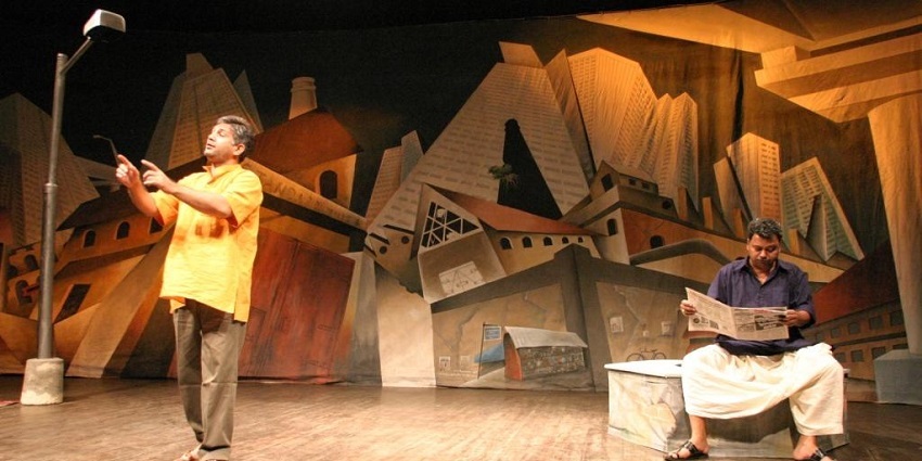 Prithvi Theatre, is among the famous tourist places and Cultural hubs showcasing diverse Hindi and English plays.