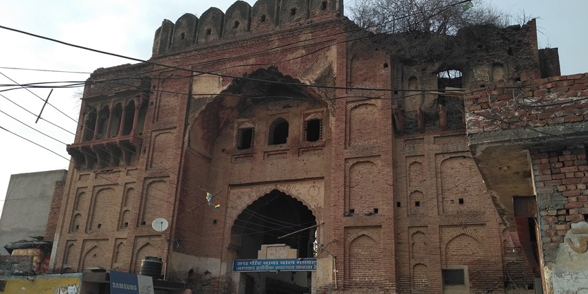 Image of the historic Prithviraj Chauhan Fort which is an historic monument from the 12th Century