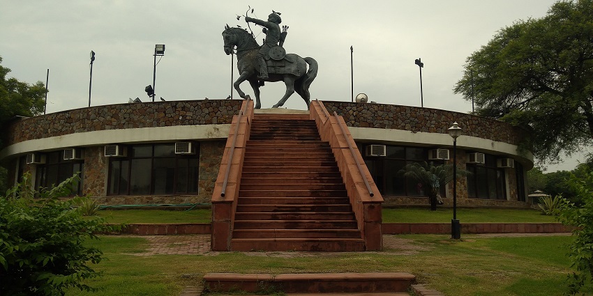 The Prithviraj Smarak is one of the best places to visit in Ajmer for all the history buffs.