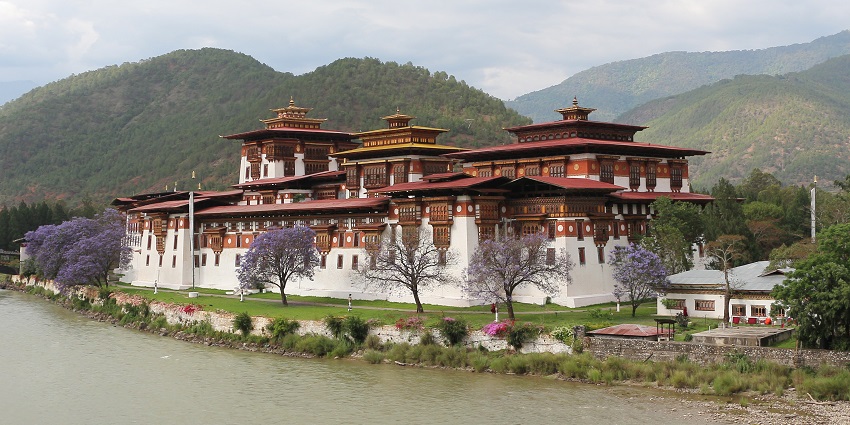 Punakha Dzong, a grand fortress and temple in Bhutan’s Punakha Valley.