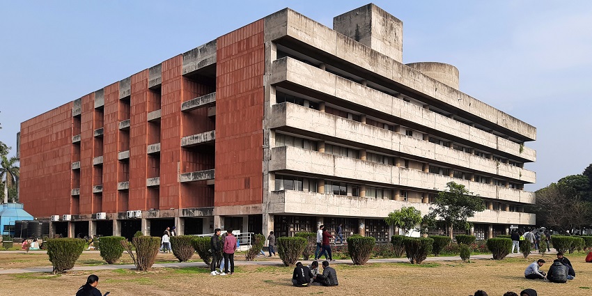 Punjab University Campus is a significant epitome of architecture, offering an exciting experience to people.