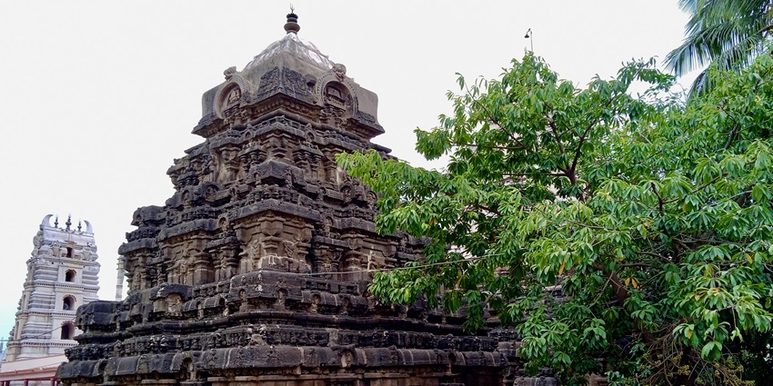 Punyagiri is among the places to visit in Vizianagaram which houses a Lord Shiva temple.